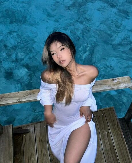 Cutelucia naked star img