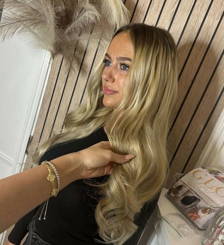 Angelinglisx pornstar naked gallery