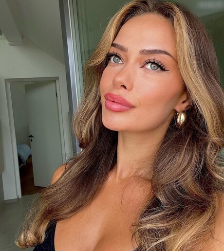 Camilla Nkenke pretty pornstar gallery