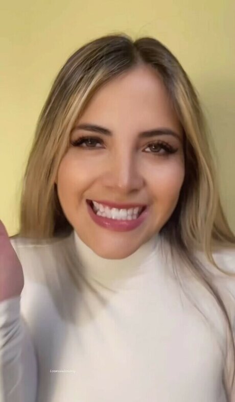 Lorena Is Dancing art actress img