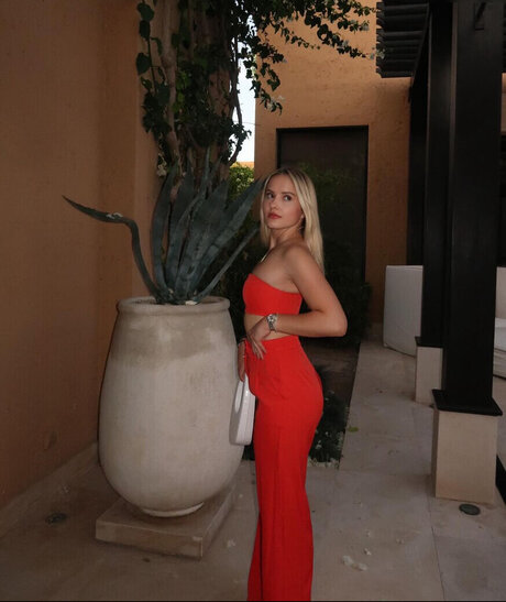 big tits stepmom onlyfans free nude photo