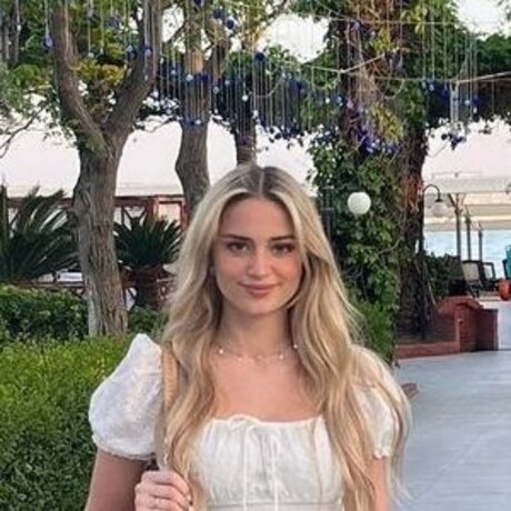 Vanessa Wende star hot pic