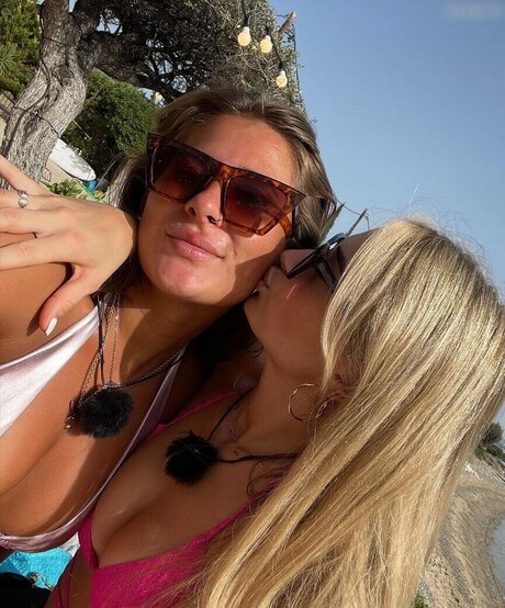 Vanessa Wende model top archive