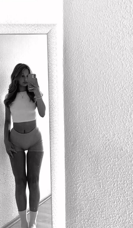 _marie lbs model perfect picture