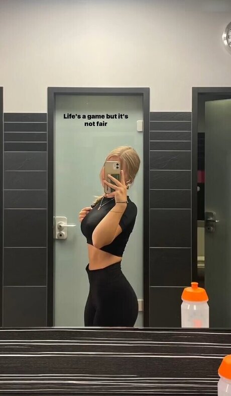 _marie lbs hot model images