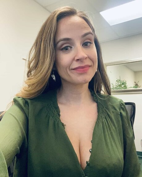 BellaSuede pornstar adult archive