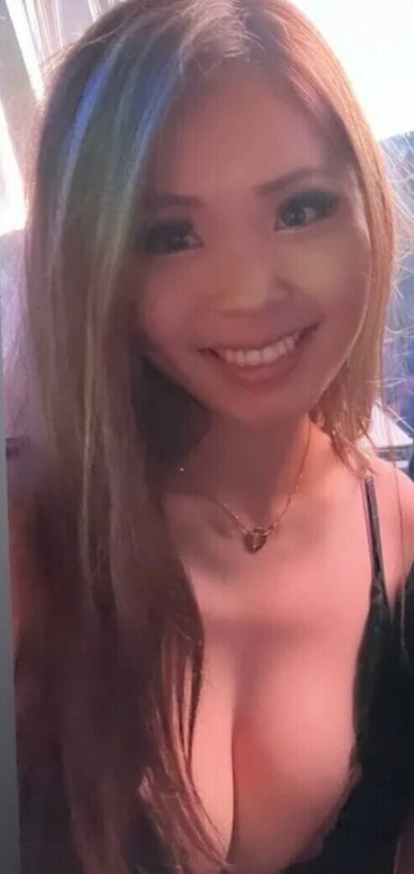 Maggie Sin model nice photos