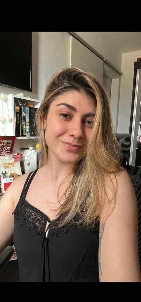 lorak al free actress pics