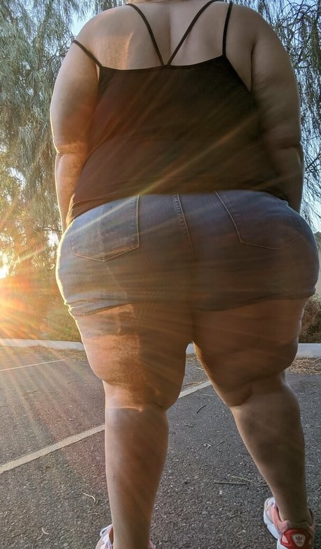 strawberry cakes hot model gallery