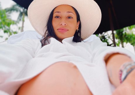 Meaghan Rath beautiful star img