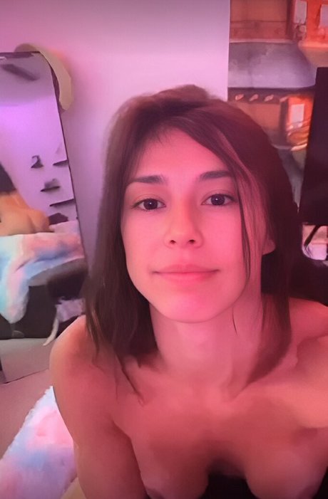 Thug Panda nude actress photos