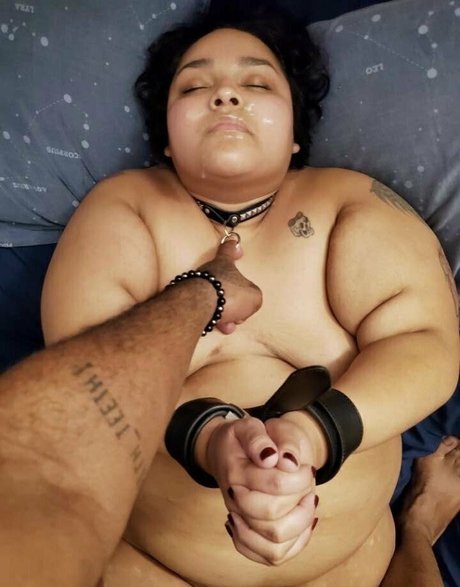 thckslutgoddess nude model gallery