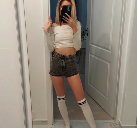 LilZoeyZo pornstar hd photos