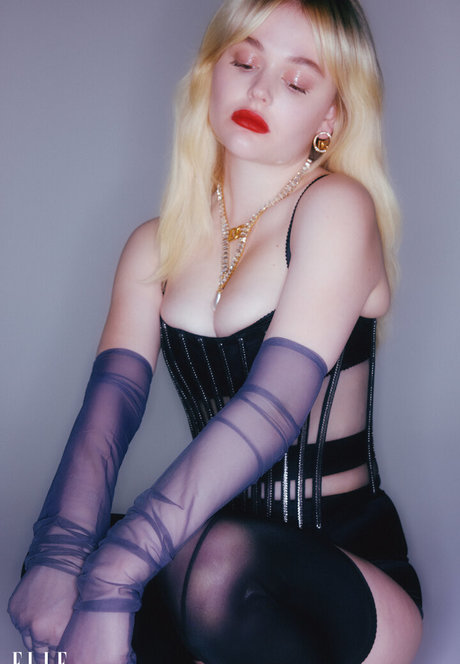 Emily Alyn Lind naked pornstar galleries