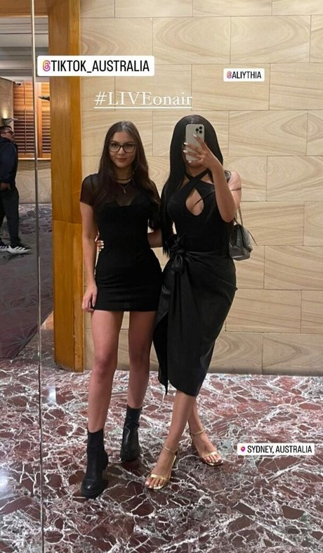 Aliythia erotic model photos