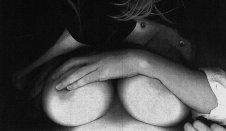 Mariana Graciolli model adult image