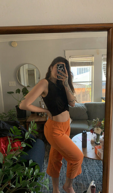 allieoops nude star archive