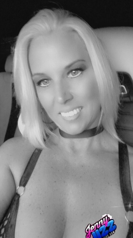 jennyjizzxxx sex actress gallery