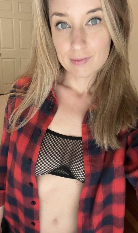 lyric in my head star hot image