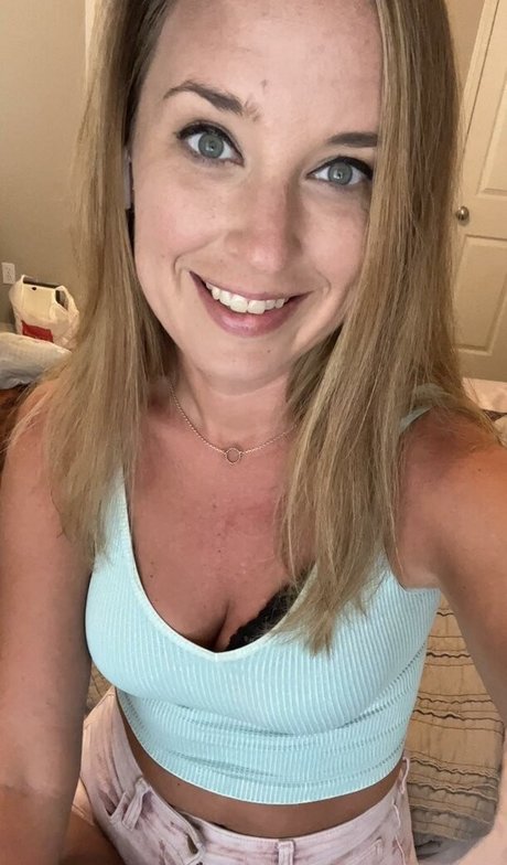 lyric in my head actress img