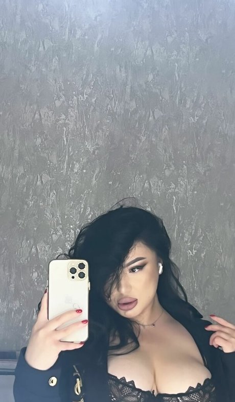 Zhansaya Dakarimova top star pic