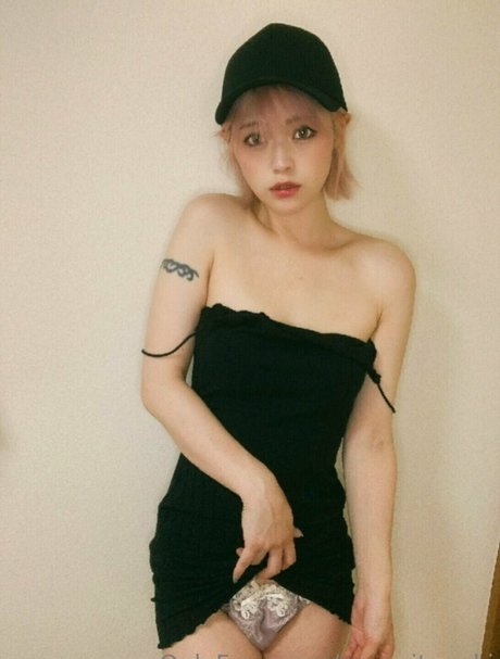 azusaitagaki best model pictures