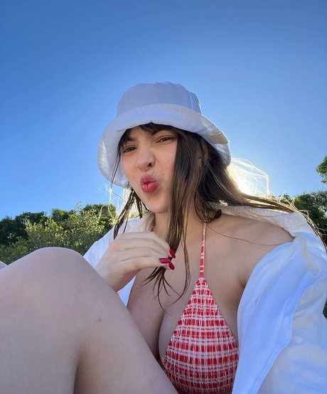 Jhulia Pimentel porn star gallery