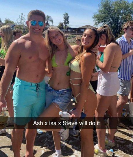 Isa mariduena nudes model photo