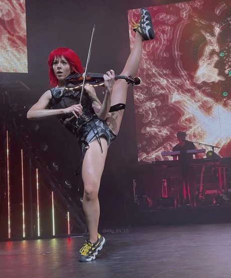 Lindsey Stirling Profile pic