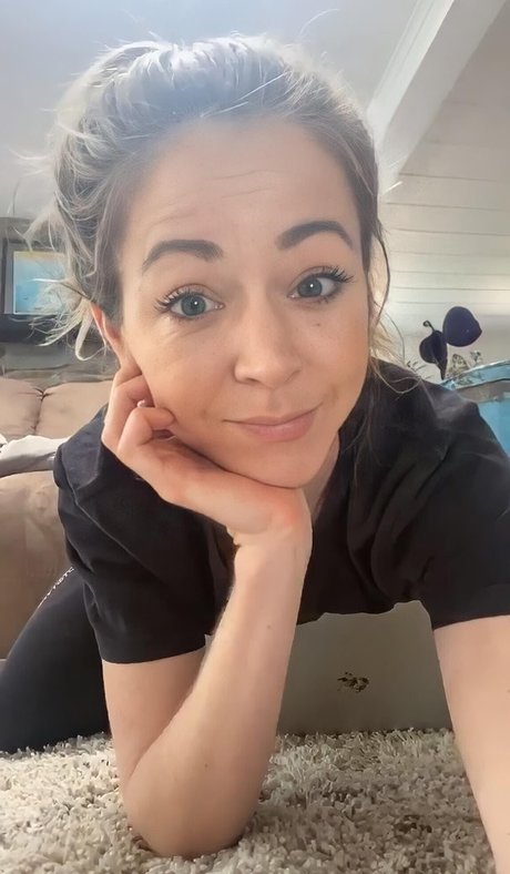 Lindsey Stirling erotic star picture