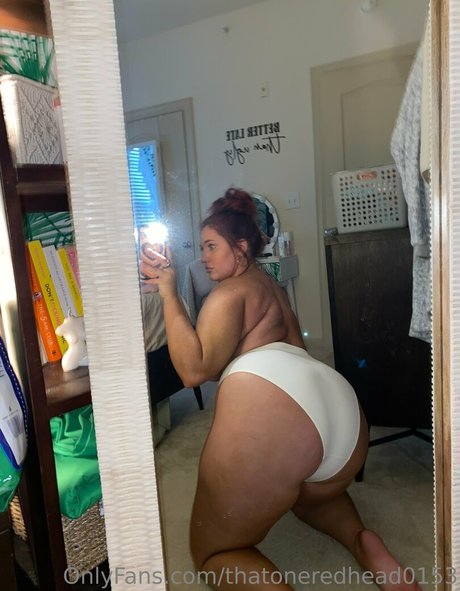 thatoneredhead0153 exclusive model pic