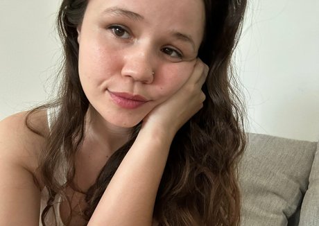 kae yli beautiful pornstar image