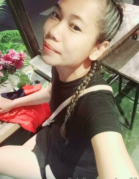 luzy93 sex star image