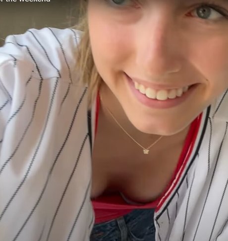 Brooke Isabella high quality pornstar img