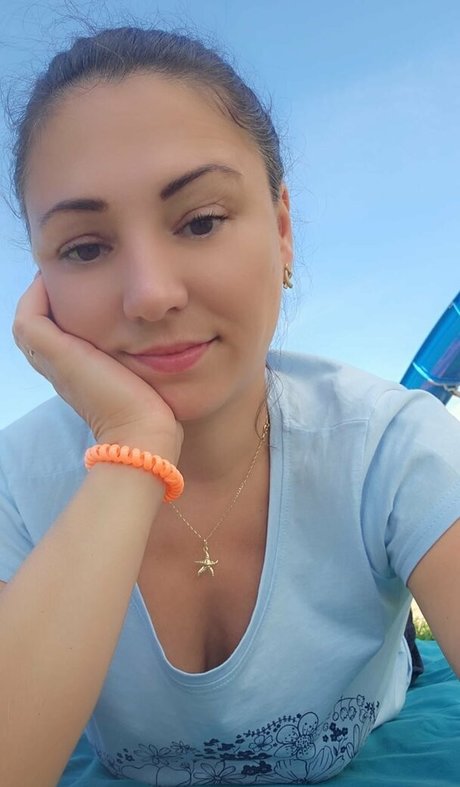 FoxyKara nude pornstar photos