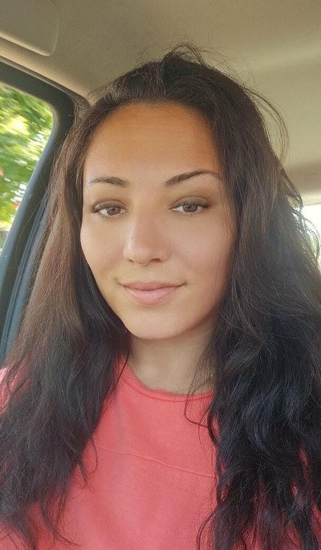 FoxyKara perfect pornstar pictures