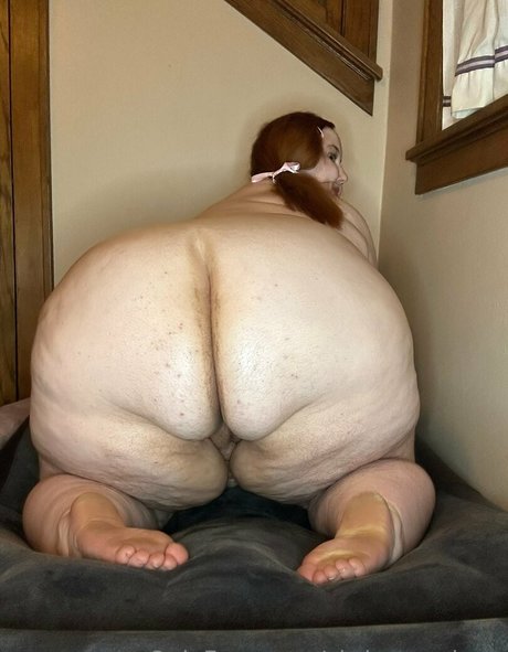 Chrissyscakess art star pic