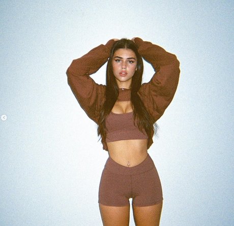 Leah Halton pornstar archive