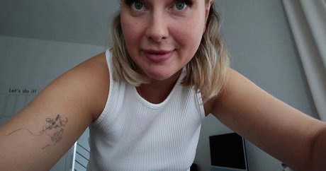 Maren Wolf pornographic model pictures