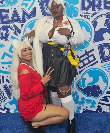 Thighlyinfluential model high quality photos