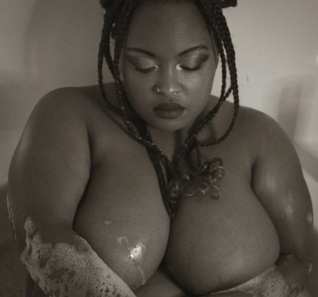 Thighlyinfluential nude star archive