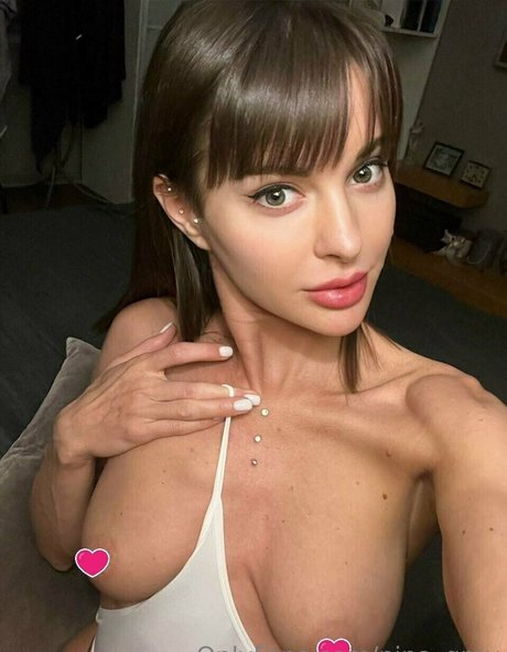 nina grey model art galleries