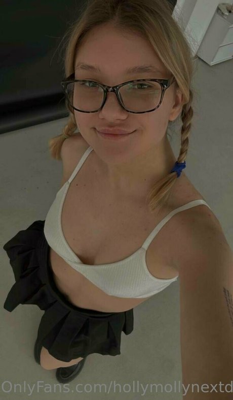 hollymollynextdoor pornstar nice pic
