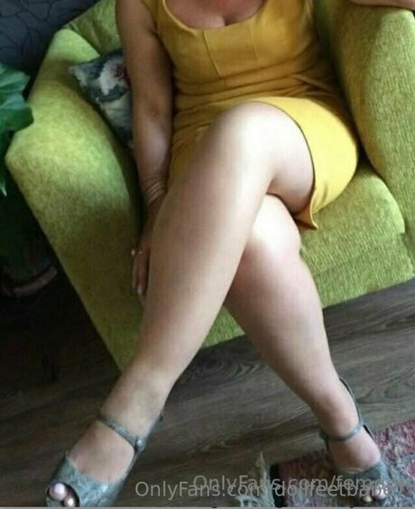 dollfeetbabe7 hot actress photo