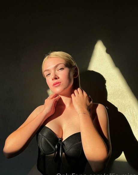 elliemiss model perfect pics