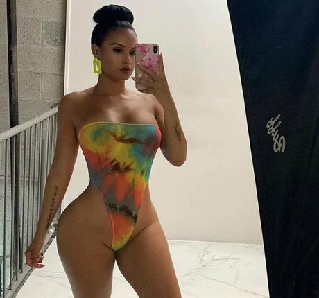 yinethcolombiana adult actress pictures