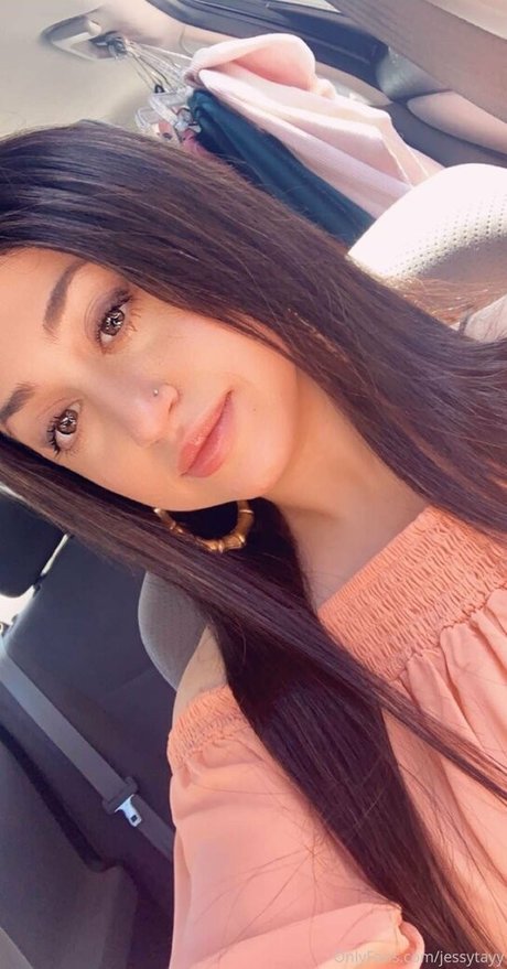 jessytaylorduh model nude image