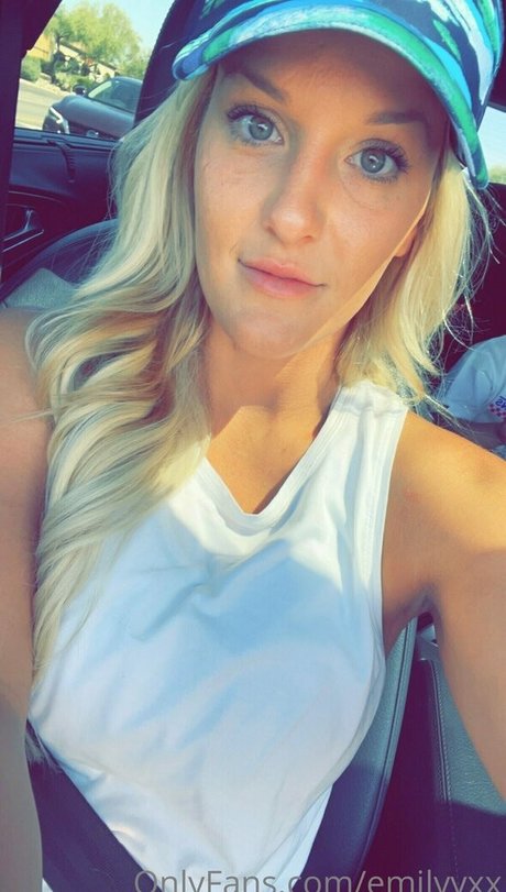 bunny cosplay onlyfans pornographic pic