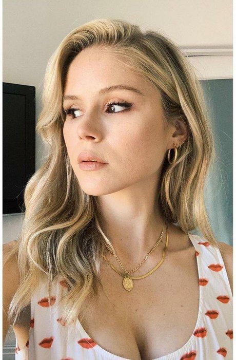 Erin Moriarty top actress photos