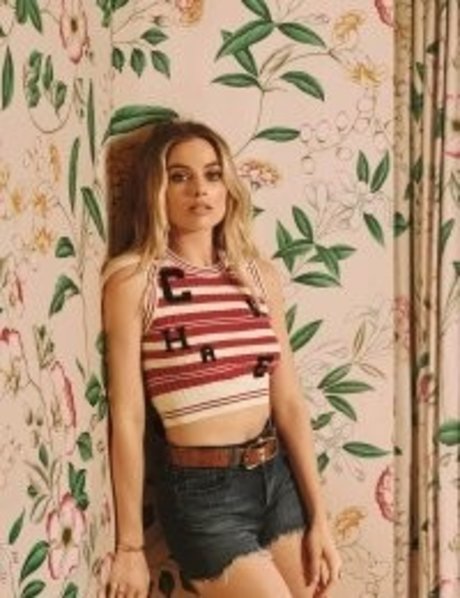 Margot Robbie high quality model galleries